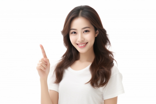 ポイントを紹介している女性